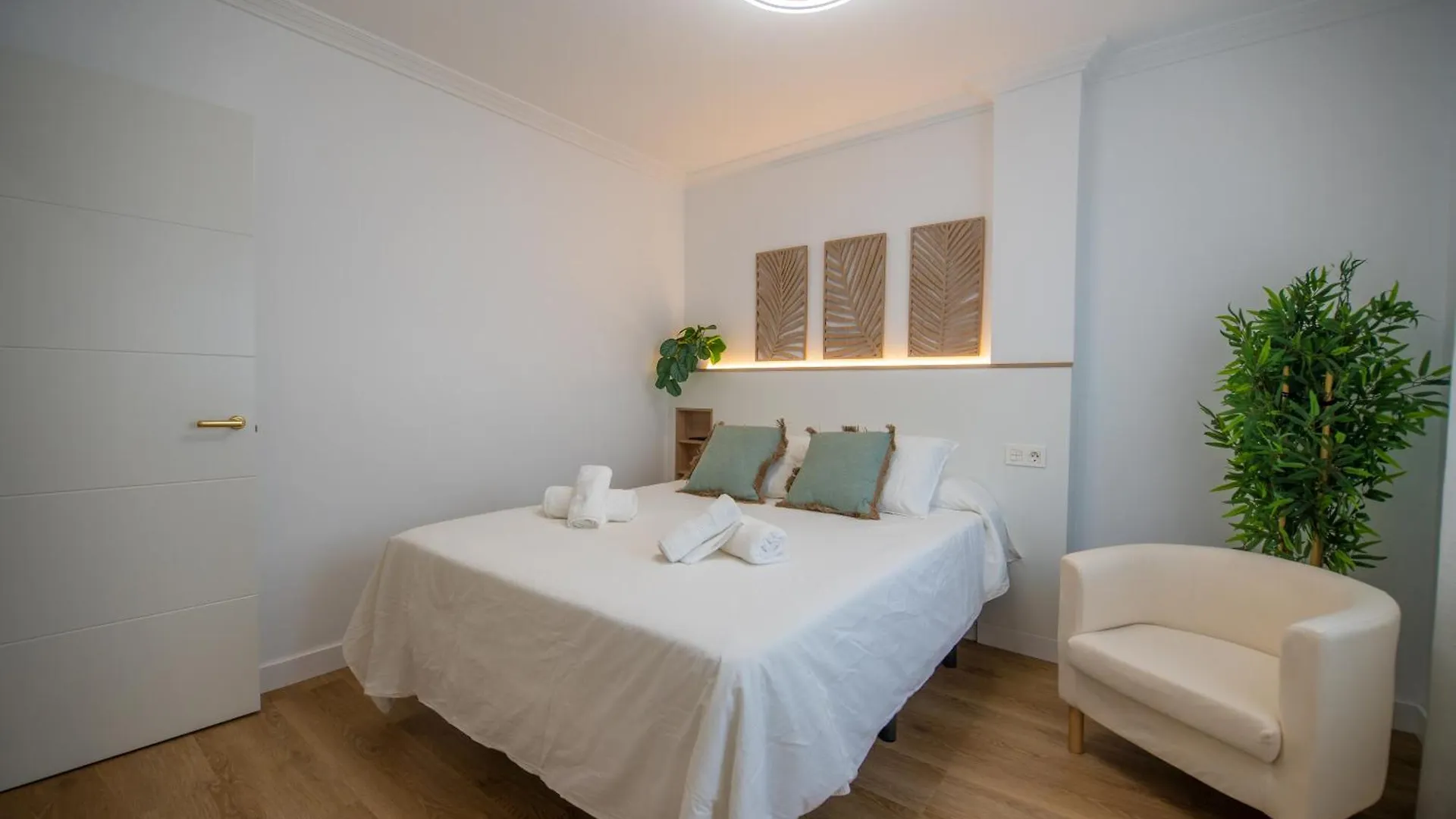 Ferienwohnung Prensa - Parking Málaga