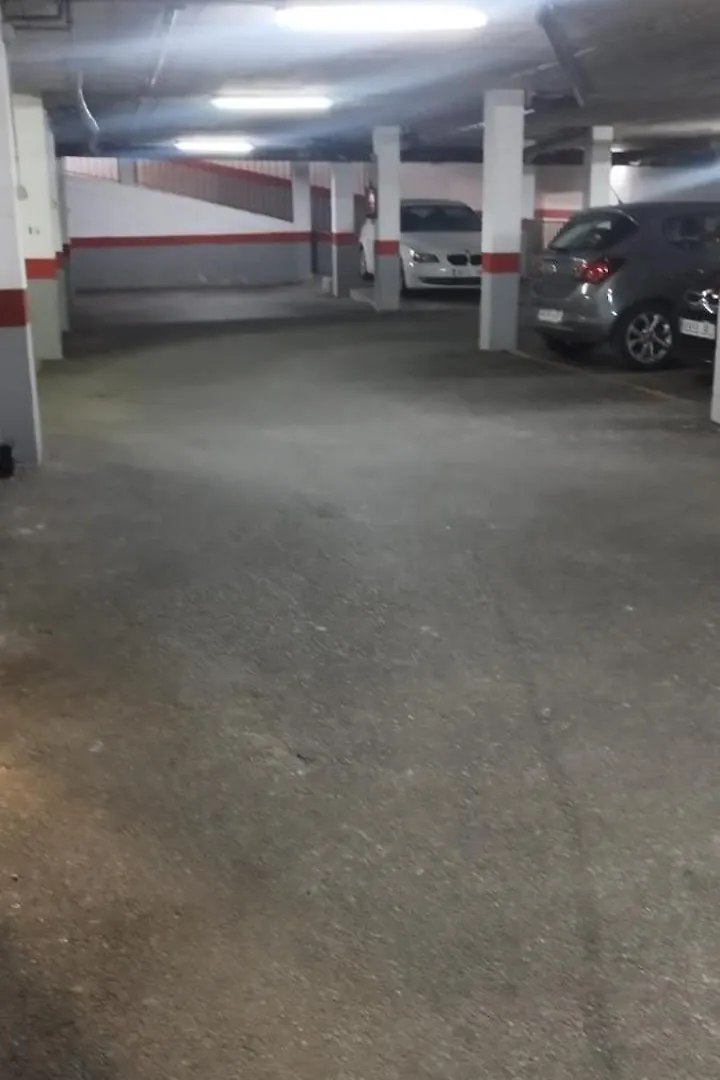 Prensa - Parking Apartamento Málaga Espanha